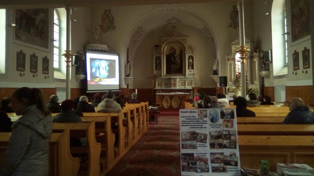 Návšteva vo farnosti Dulovce a požehnanie kaplnky PM