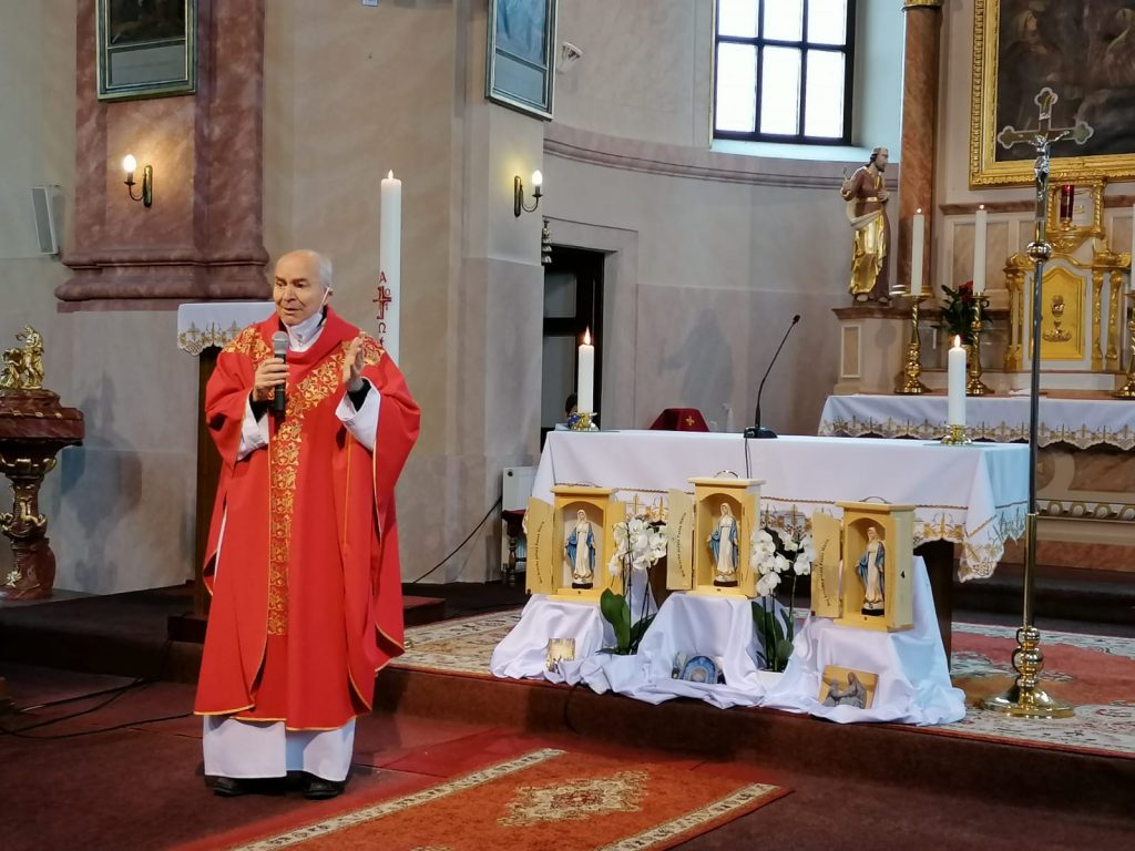 Požehnanie kaplniek vo farnosti Veľký Biel
