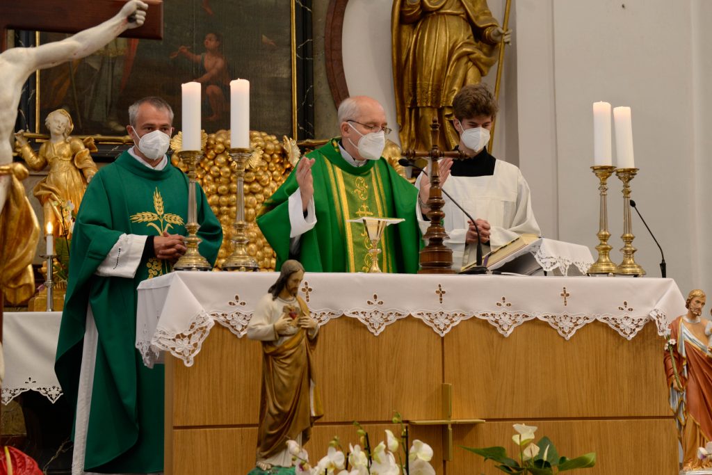 Požehnanie kaplniek v Brezovej pod Bradlom
