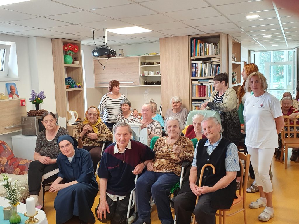 Návšteva Domu Charitas sv. Františka z Assisi v Trstenej