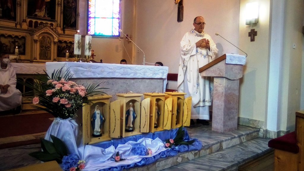 Návšteva v Pucove a požehnanie kaplniek v Pribiši