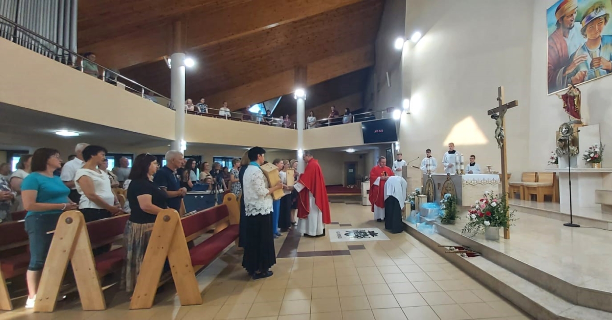 Posvätenie kaplniek vo farnosti Čadca-Kýčerka